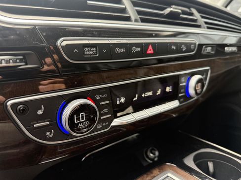 Used 2018 Audi Q7 3.0T Prestige AWD/4WD image 13