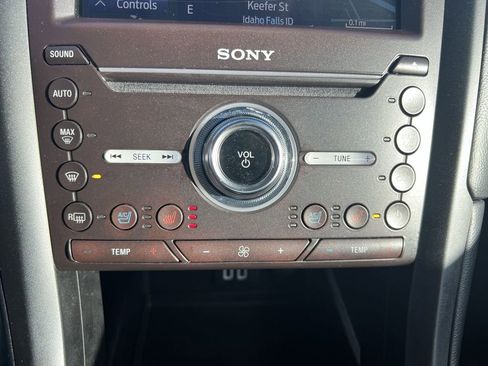 Used 2020 Ford Fusion Titanium image 11