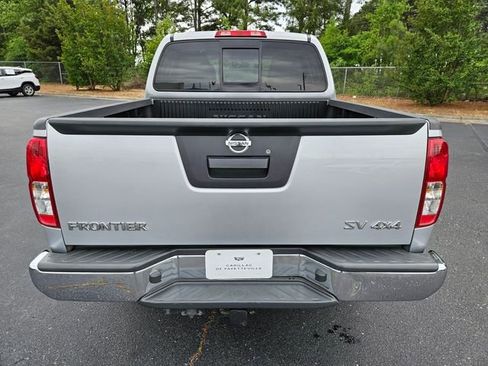 Used 2016 Nissan Frontier SV AWD/4WD image 6