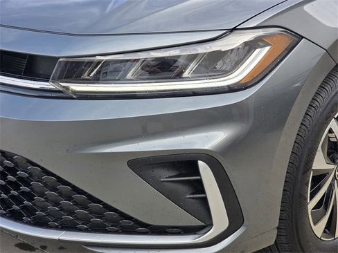 Used 2025 Volkswagen Jetta S image 6