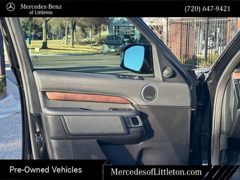 Used 2018 Land Rover Discovery HSE image 11