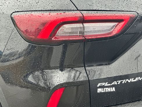 Certified 2025 Ford Escape Platinum image 28