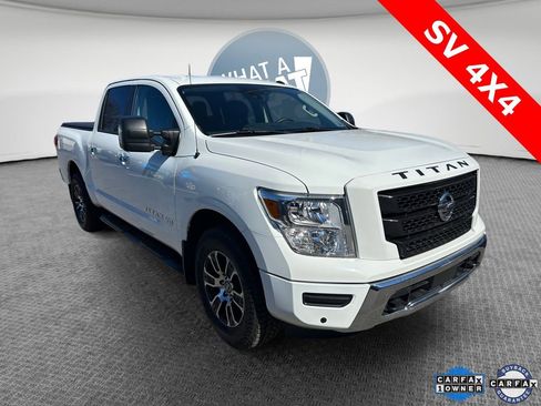 Used 2020 Nissan Titan SV w/ SV Convenience Package image 1