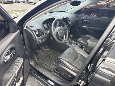 Used 2022 Jeep Cherokee Limited AWD/4WD image 7