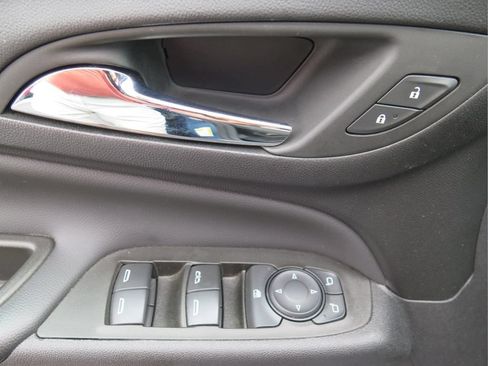 Used 2024 Chevrolet Equinox LT w/ LPO, Floor Liner Package FWD image 10