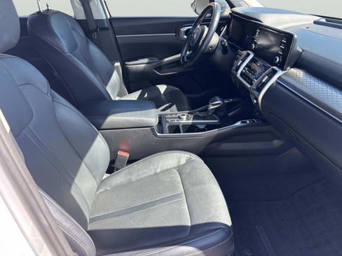 Used 2021 Kia Sorento S image 22