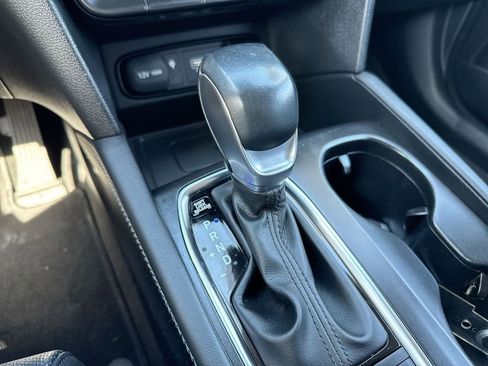 Used 2020 Hyundai Santa Fe SEL w/ Convenience + Premium Package FWD image 17