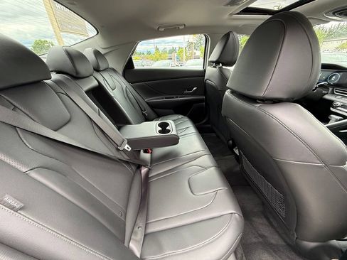 Certified 2025 Hyundai Elantra Limited w/ Cargo Package FWD image 14