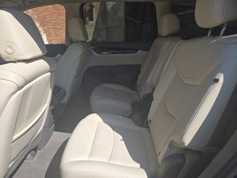 Certified 2025 Cadillac XT6 Premium Luxury image 13