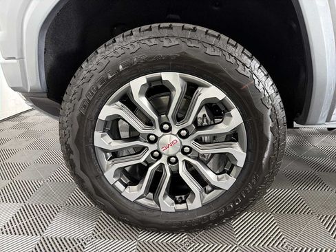 New 2026 GMC Canyon Denali AWD/4WD image 9