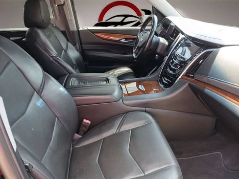 Used 2020 Cadillac Escalade ESV Luxury RWD image 15