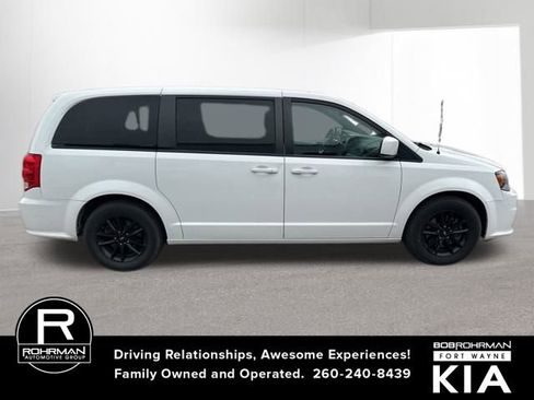 Used 2019 Dodge Grand Caravan GT image 6