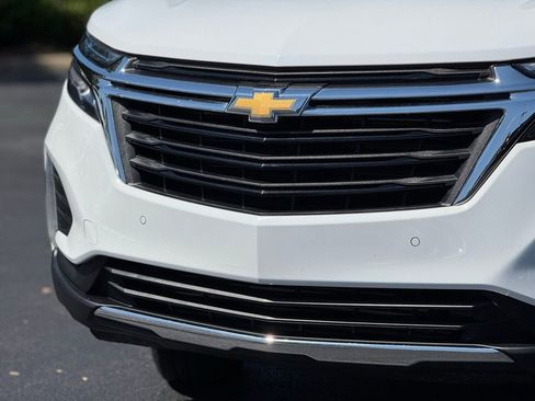 Used 2023 Chevrolet Equinox LT w/ LPO, Floor Liner Package image 9