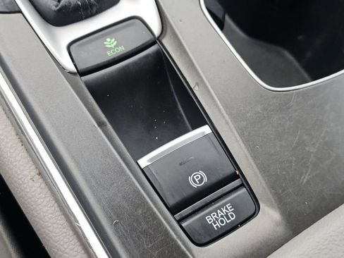 Used 2019 Honda Accord LX image 9