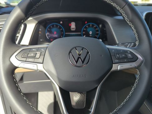 New 2026 Volkswagen Atlas Cross Sport SE image 39