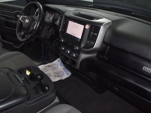 Used 2024 RAM 2500 Big Horn AWD/4WD image 37