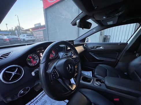 Used 2017 Mercedes-Benz GLA 250 image 9