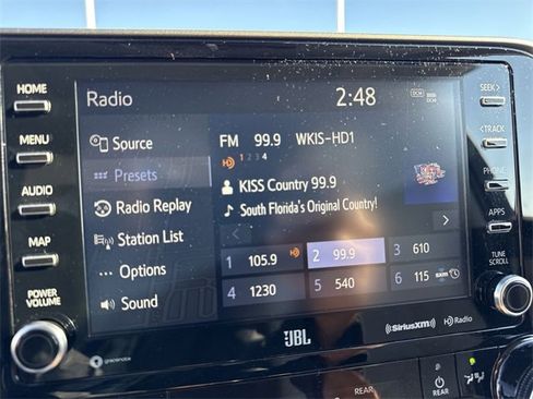 Used 2021 Toyota Highlander Limited image 16