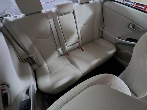 Used 2015 Toyota Prius Two image 33