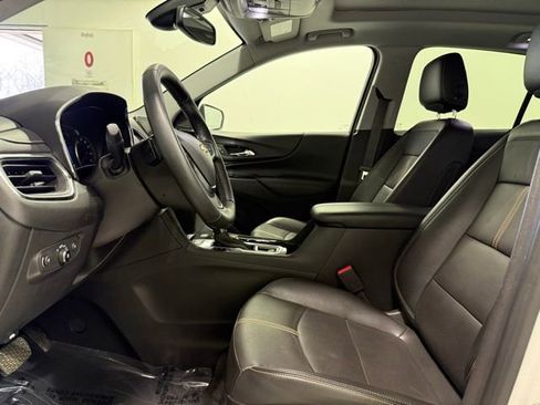 Used 2023 Chevrolet Equinox Premier image 13
