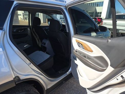 Used 2018 GMC Terrain SLE image 44