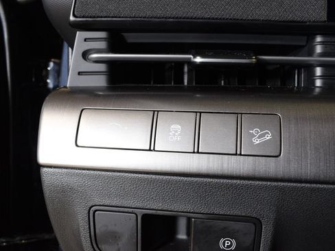 Used 2025 Hyundai Kona SEL AWD/4WD image 15
