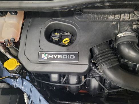 Used 2018 Ford C-MAX SE image 30