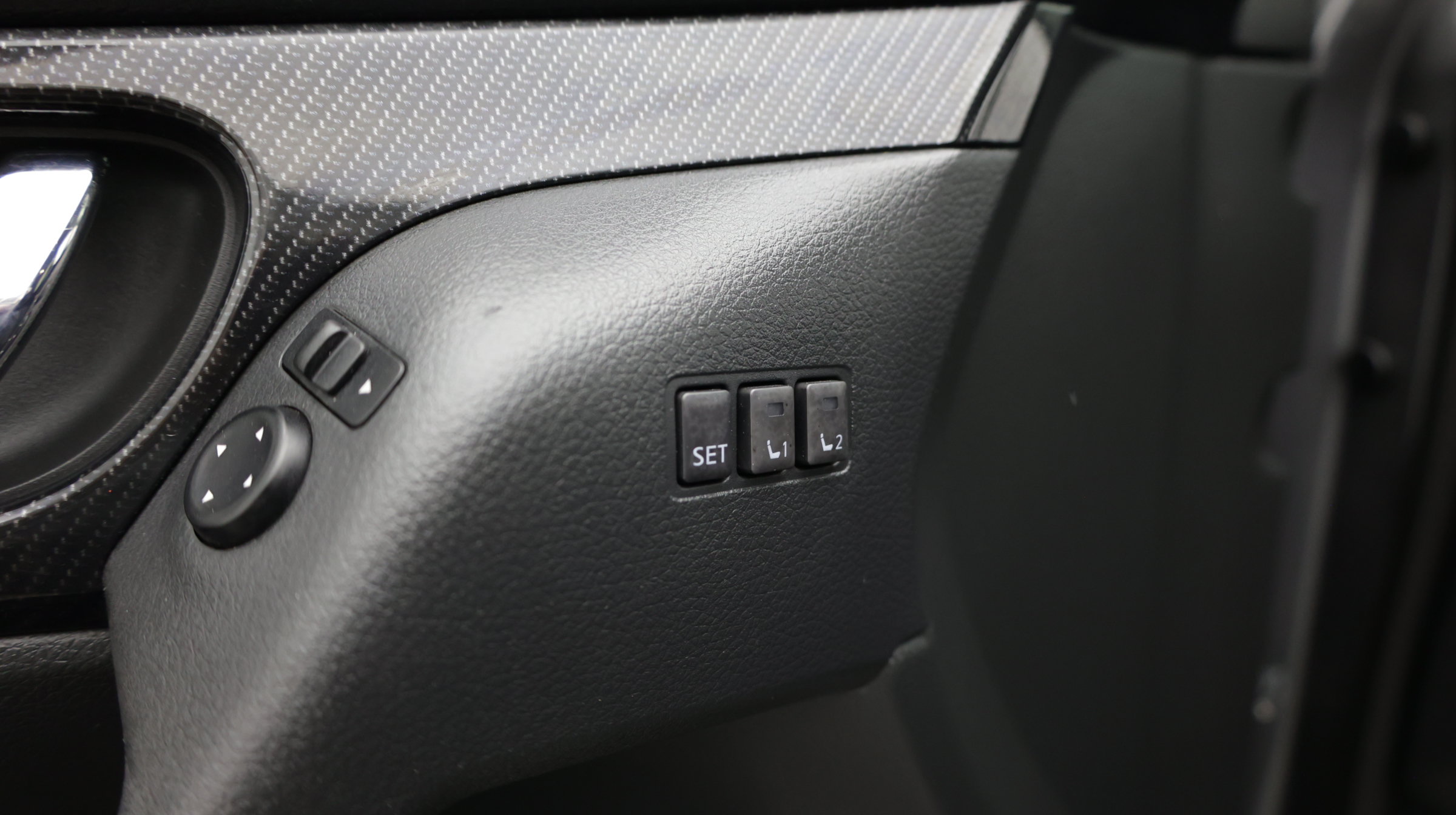 Used 2018 Nissan Rogue SL FWD image 14