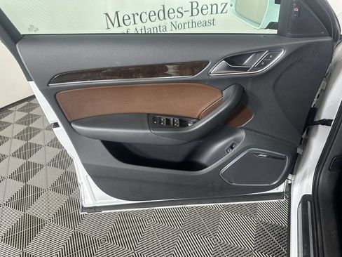 Used 2016 Audi Q3 2.0T Prestige AWD/4WD image 10