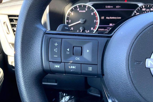 Used 2023 Nissan Rogue SV AWD/4WD image 17