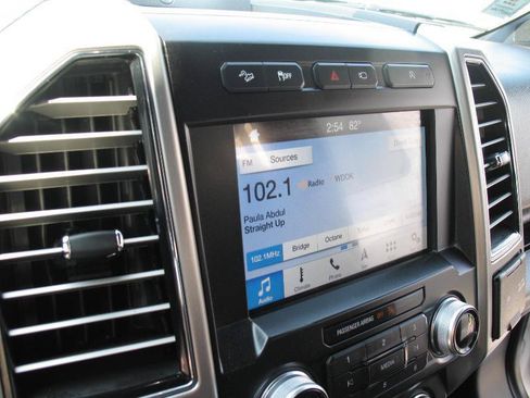 Used 2019 Ford F150 Platinum w/ Equipment Group 701A Luxury AWD/4WD image 43