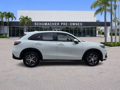 Used 2023 Honda HR-V EX-L image 8