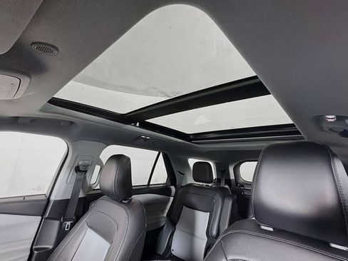 Used 2023 Ford Explorer XLT w/ Equipment Group 202A AWD/4WD image 27