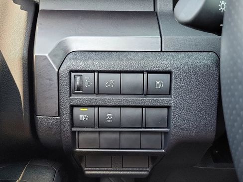 Used 2025 Toyota 4Runner SR5 AWD/4WD image 14