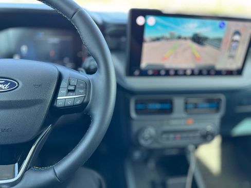 Used 2025 Ford Maverick Lobo image 6