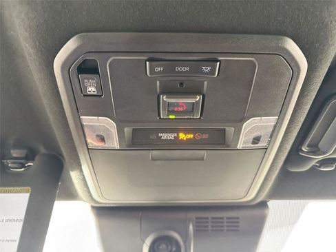 Certified 2025 Toyota 4Runner SR5 AWD/4WD image 6