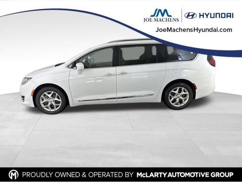 Used 2020 Chrysler Pacifica Touring-L Plus w/ Tire & Wheel Group FWD image 2