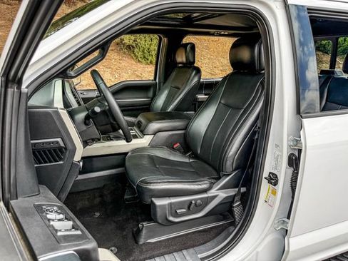 Used 2019 Ford F150 Lariat AWD/4WD image 9