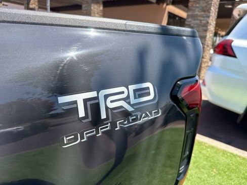 Used 2024 Toyota Tacoma TRD Off-Road w/ TRD Off Road Premium Package AWD/4WD image 18