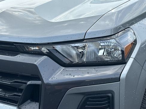 Used 2023 Chevrolet Colorado LT w/ LT Convenience Package II AWD/4WD image 11