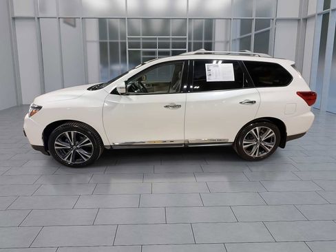 Used 2019 Nissan Pathfinder Platinum image 5