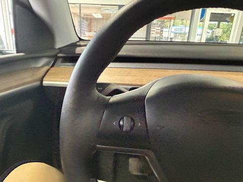 Used 2023 Tesla Model Y Long Range AWD/4WD image 15