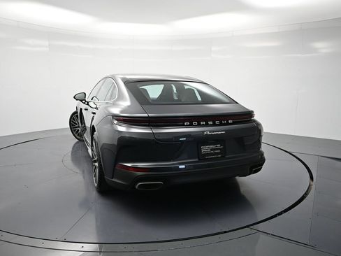 Used 2025 Porsche Panamera image 27