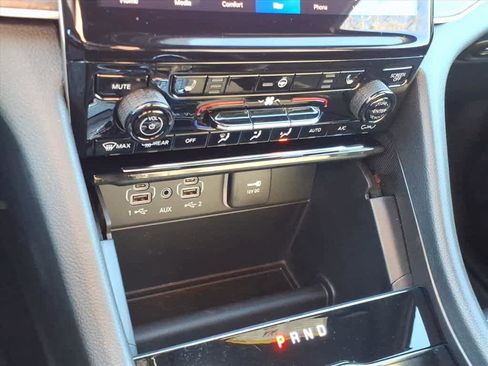 Used 2025 Jeep Grand Cherokee L Limited w/ Black Appearance Package image 42