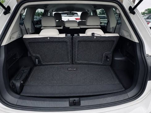 Used 2020 Volkswagen Tiguan SE FWD image 14