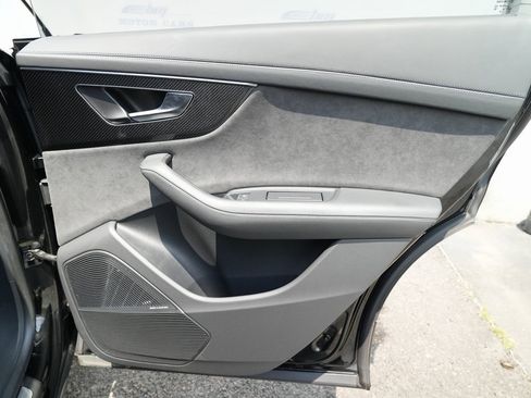 Used 2022 Audi SQ8 Prestige w/ Prestige Package image 39