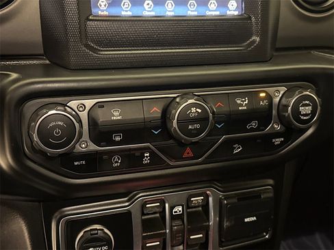 Used 2019 Jeep Wrangler Unlimited Sport S image 24