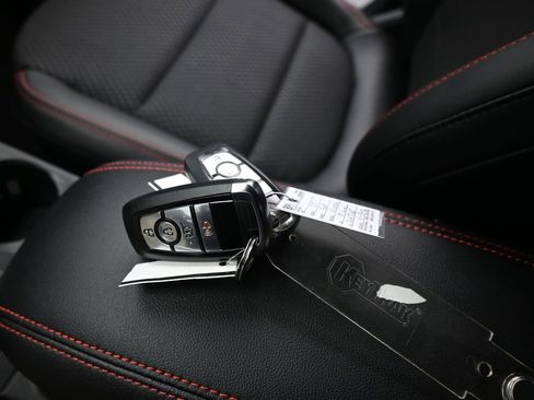 New 2025 Ford Escape ST-Line w/ Equipment Group 301A image 17