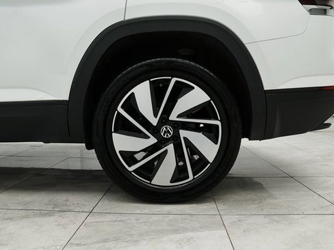 Used 2024 Volkswagen Atlas SE image 10