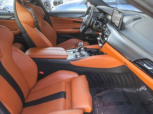 Used 2023 BMW M5 image 13